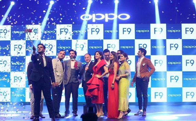 OPPO F9 lands in Pakistan powered by VOOC lash Charge & Gradient Color Design