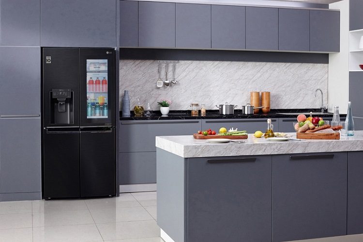LG Electronics Slimmed-Down Refrigerators Shed Inches, Put More Weight on Food Freshness