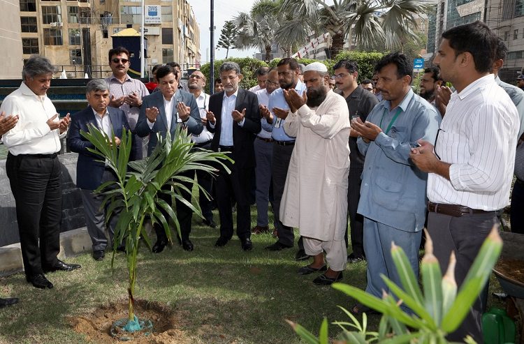 Pakistan State Oil marks Plant for Pakistan Day
