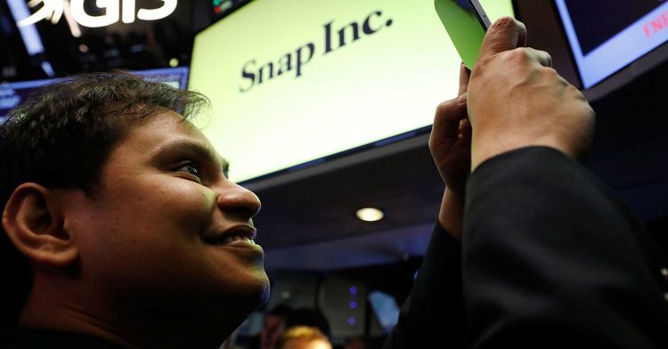 SNAPCHAT PARENT COMPANY'S CHIEF STRATEGY OFFICER IMRAN KHAN TO STEP DOWN