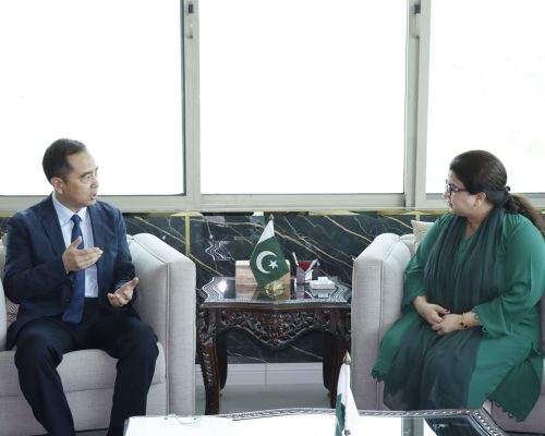 Zong 4G’s CEO Mr. Huo Junli meets Minister of State for IT&T Ms. Shaza Fatima to discuss the future of Telecom  in Pakistan